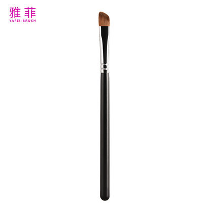 comprare A47 Oblique Fluffy Angled Eyeshadow Brush con coda di sabbia, capelli sintetici misti fabbricazione online