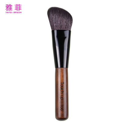 T06 Logo personalizzato Contour angolare Pincello per il trucco Capelli Gaot naturali Tubo di rame Maniglia in legno Artigianato